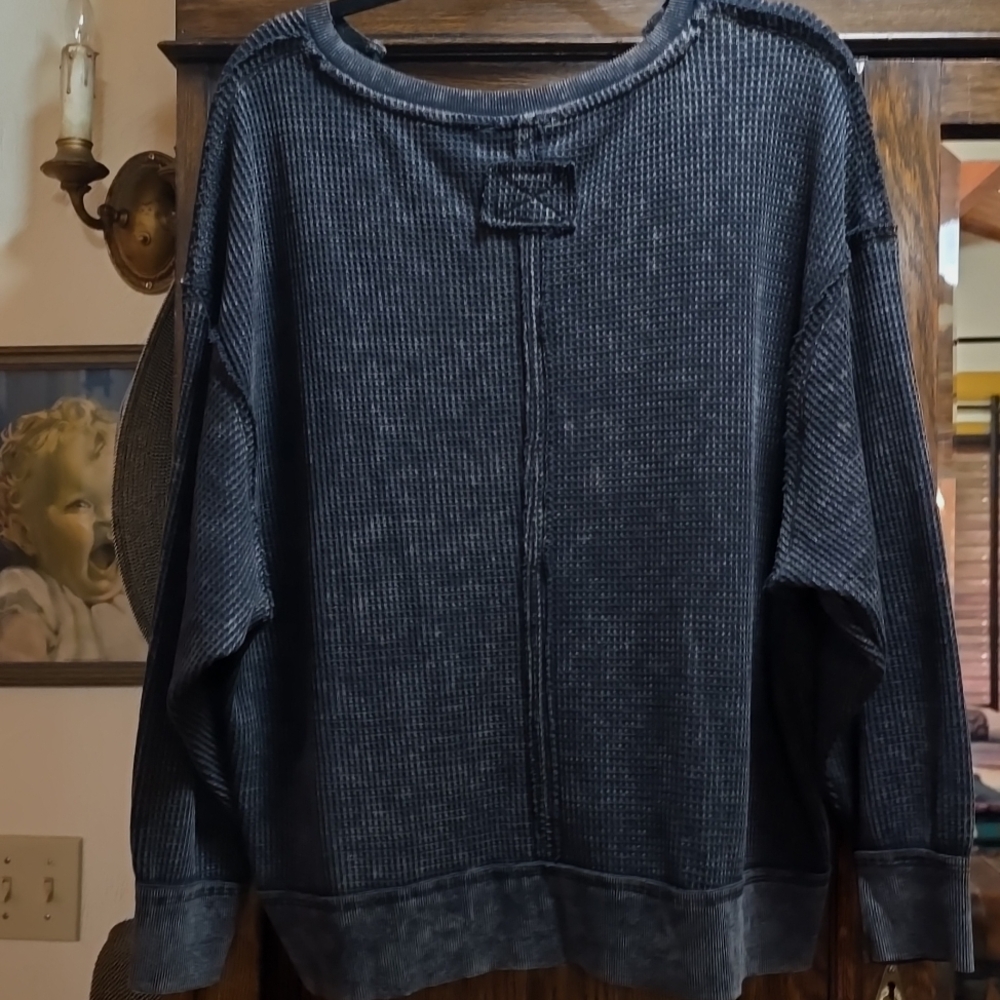 Black Longsleeve Top - Picture 5 of 7
